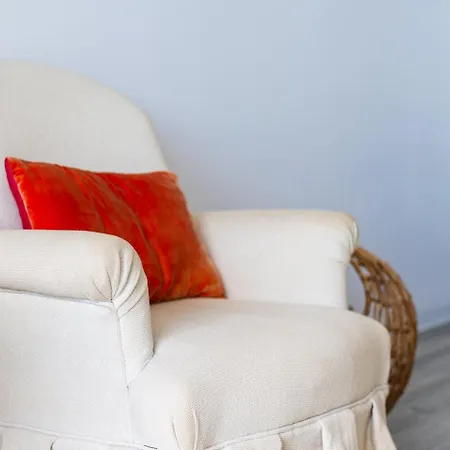 Sunny Getaway In 아파트 푼샬