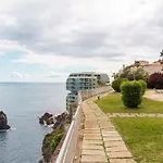 Sunny Getaway In