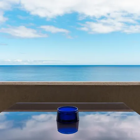 Sunny Getaway In فونشال