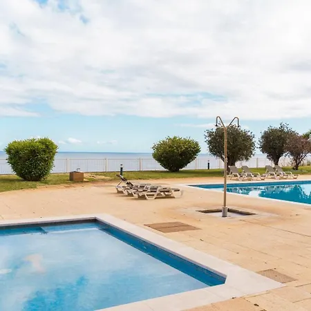 Sunny Getaway In شقة