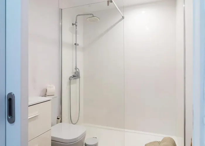 Sunny Getaway In Апартаменты Фуншал