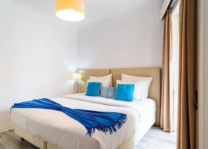 Апартаменты Sunny Getaway In